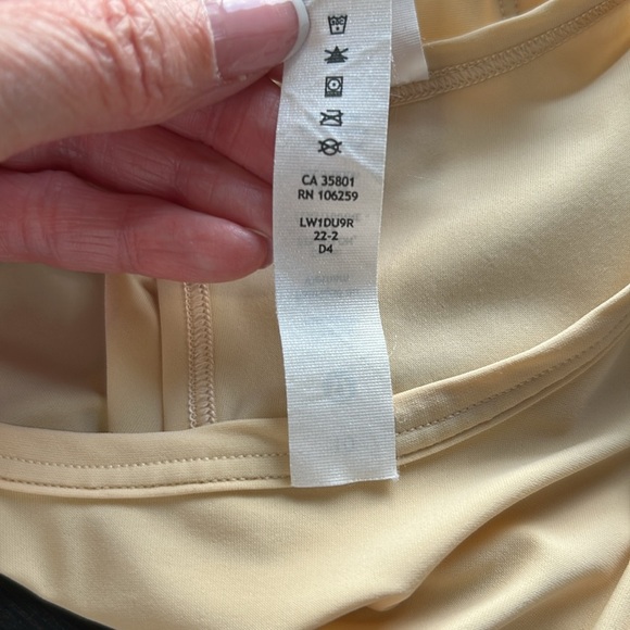 Lululemon Lightweight High Neck Romper Prosecco Open Back Cream Yellow Sz 10 - Picture 12 of 15